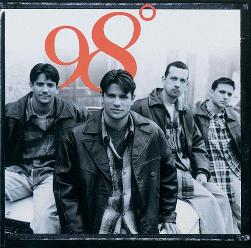 98o