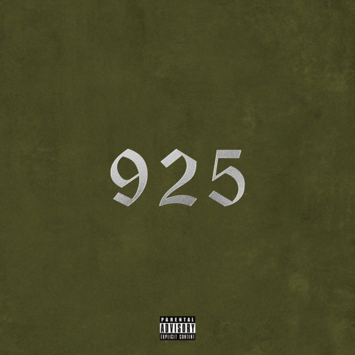 925